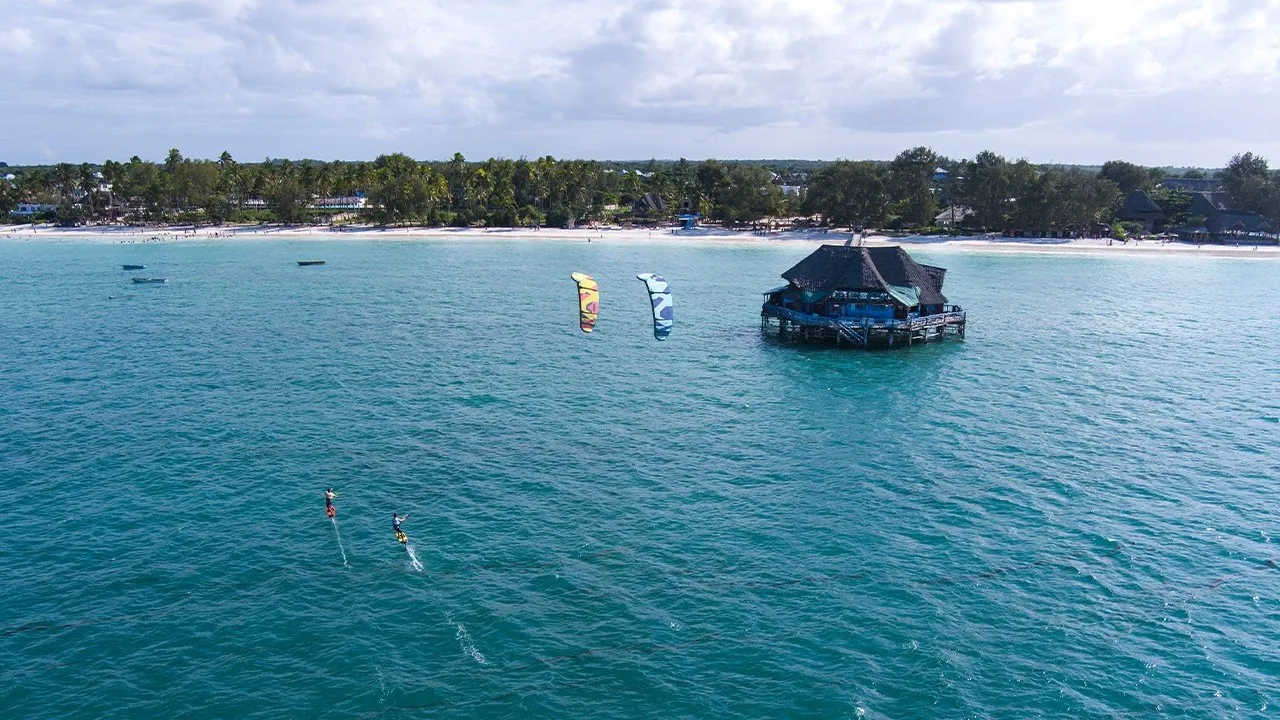 Kitesurfing and windsurfing in Kiwengwa